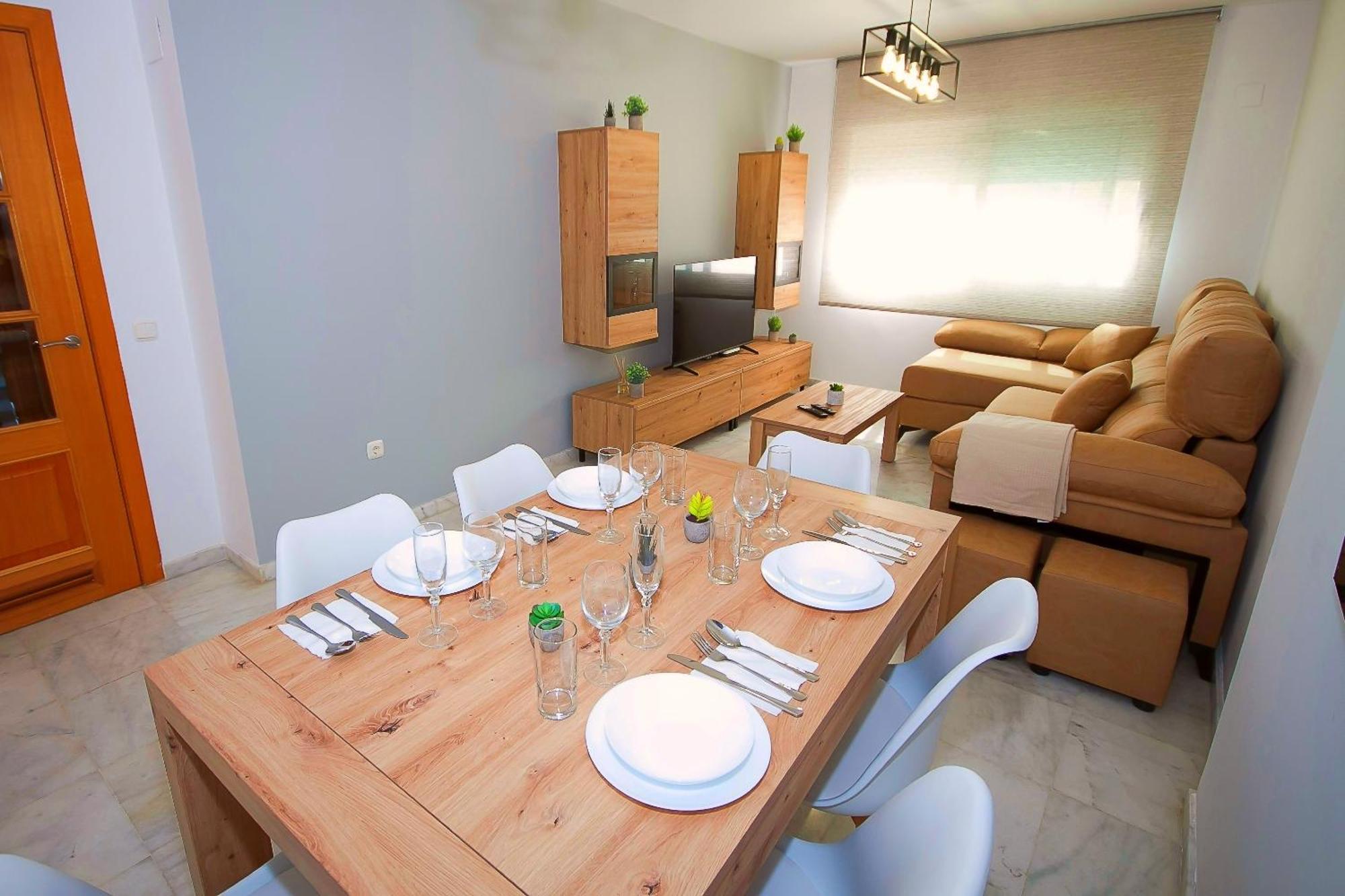 Ave Huelin 3Rooms Alojamiento Con Parking Y Ac Málaga Kültér fotó